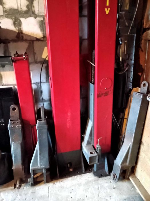 Podnośnik 4 tony, dwukolumnowy, szeroki, wysoki, górna belka