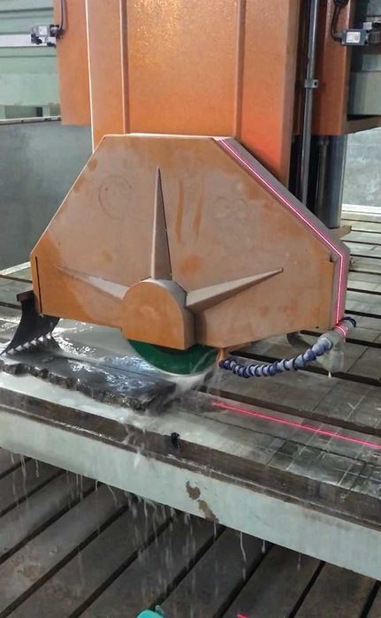 Професійна різка керамограніту, кварциту, мармуру, граніту, травертину