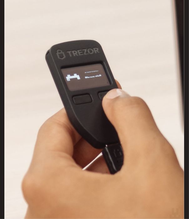 Trezor One криптогаманець