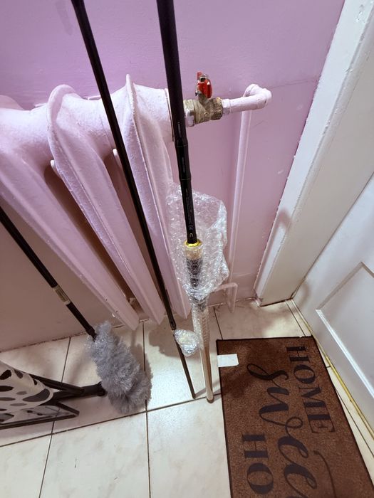 Sprzedam wędke Karpiową Dephin  360 cm .3.00 lbs  2 skład