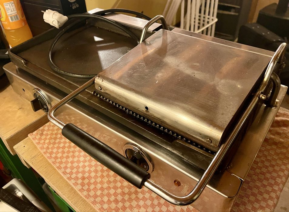 Toaster and Grill Plate424779570301511680