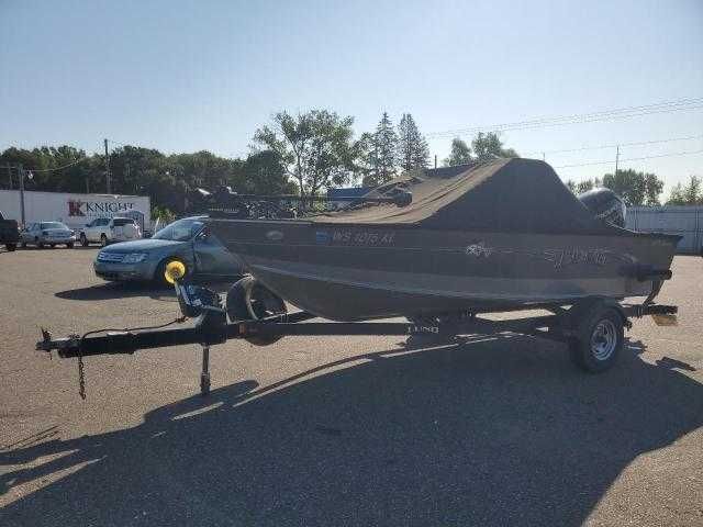 2016 Lund 1775 Impact Sport 5.4m куплений на компанію