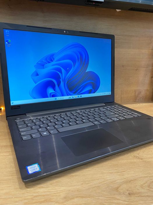 Laptop Lenovo - V330 i5 8th gen 15.6" Win11 Pro