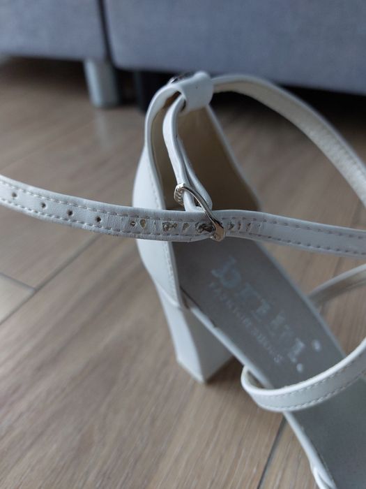 Buty ślubne 38 Brilu