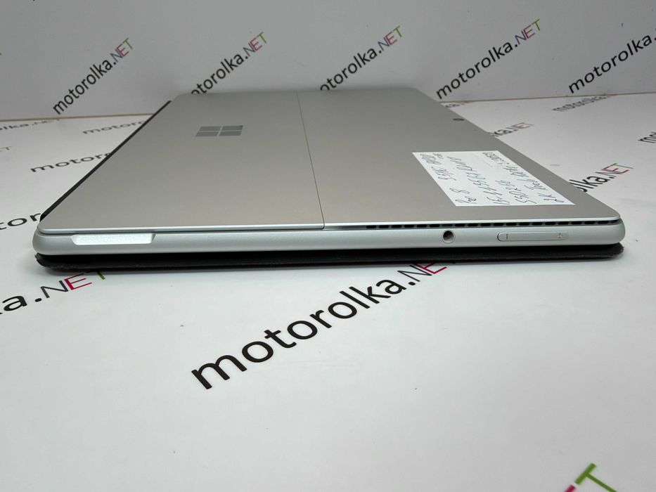 Ноутбук планшет Microsoft Surface Pro 8 13" 2K/i5-1135G7/8 RAM/256 SSD