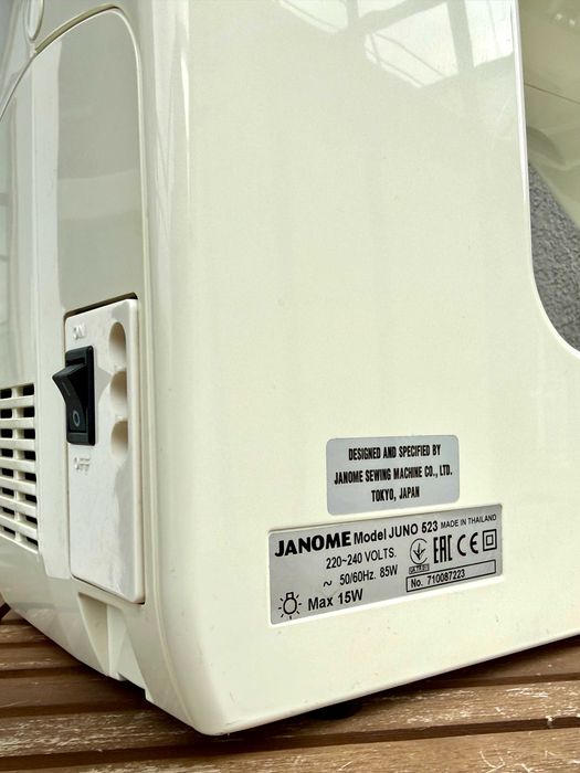 Швейна машинка JANOME JUNO 523