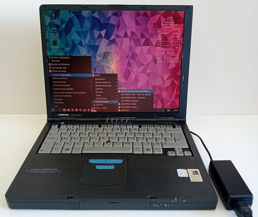 (LER DESCRIÇÃO) Portátil Compaq Armada M700, P3 846MHz, 256MB RAM, 20GB HDD