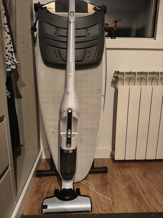 Aspirador sem fios bosch