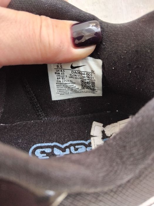 Продам кросівки NIKE