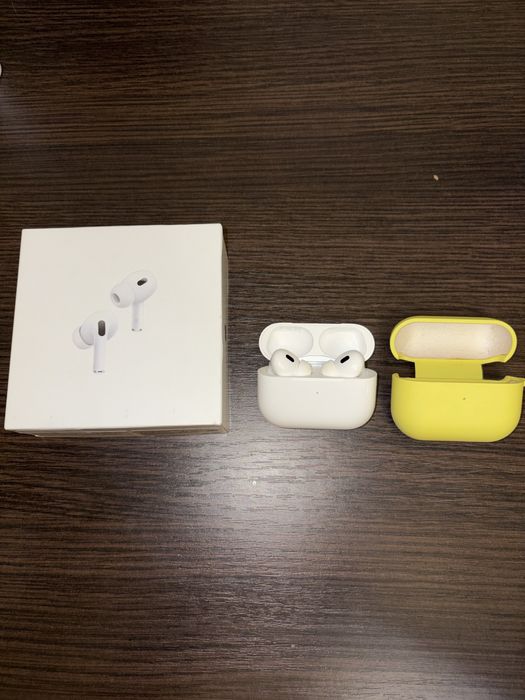 Apple AirPods Pro (2nd generation) вживані в хорошому стані