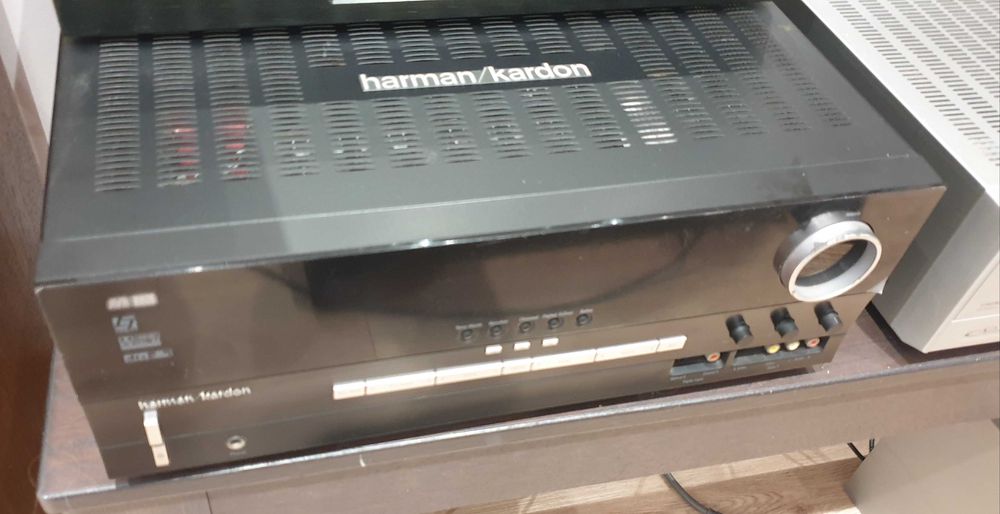 Amplituner HarmanKardon AVR 135