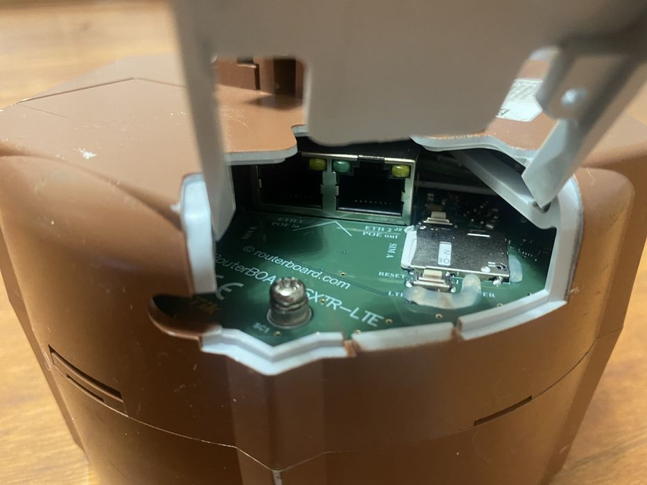 LTE-роутер MikroTik SXT LTE6 kit