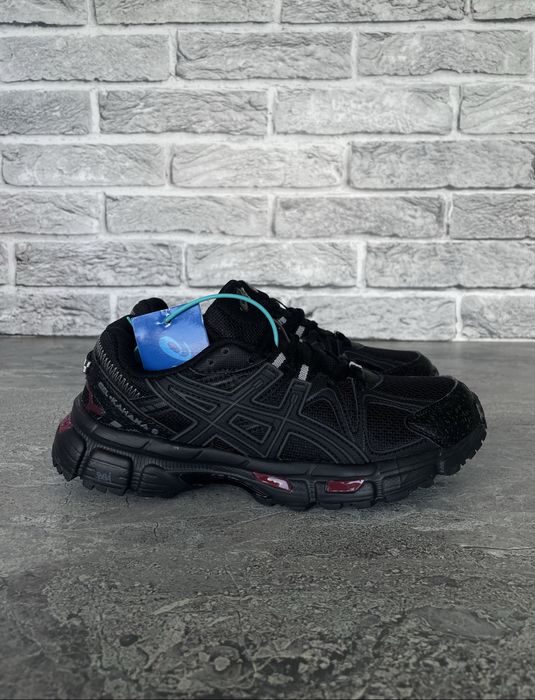 Розпродаж | Кросівки Adidas Samba | Asics Gel-Kahana