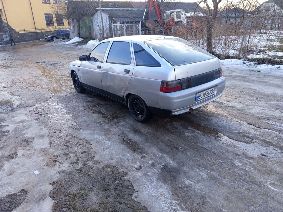 Продам ваз 2112.