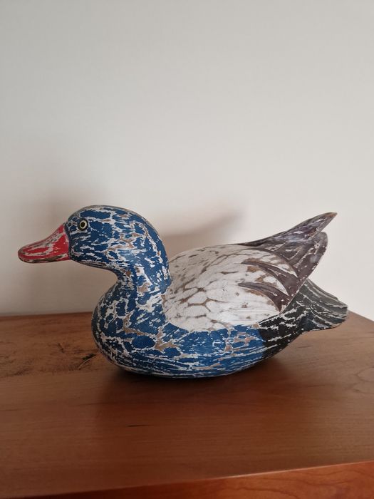Chamariz de aves aquáticas ou objeto decorativo.