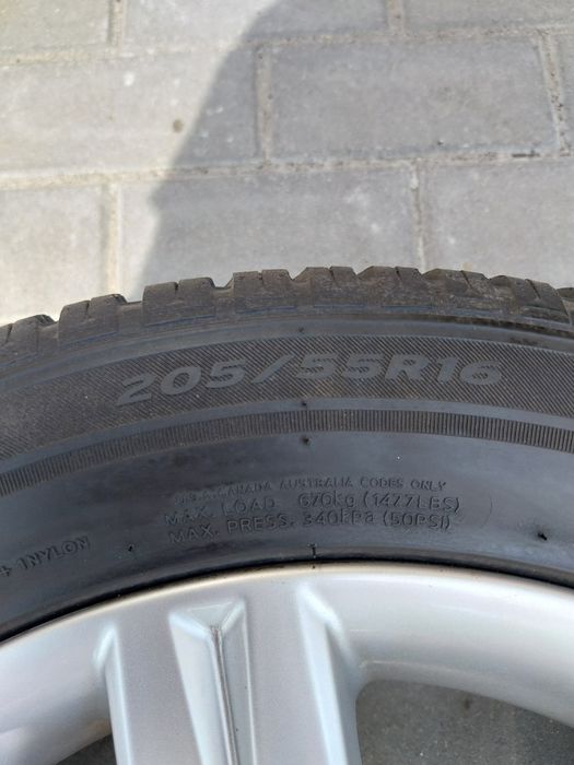 Sprzedam ładne opony Hankook z fegami