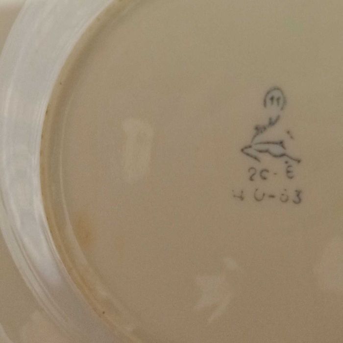 Тарелки глубокие полупорционные , ф20см