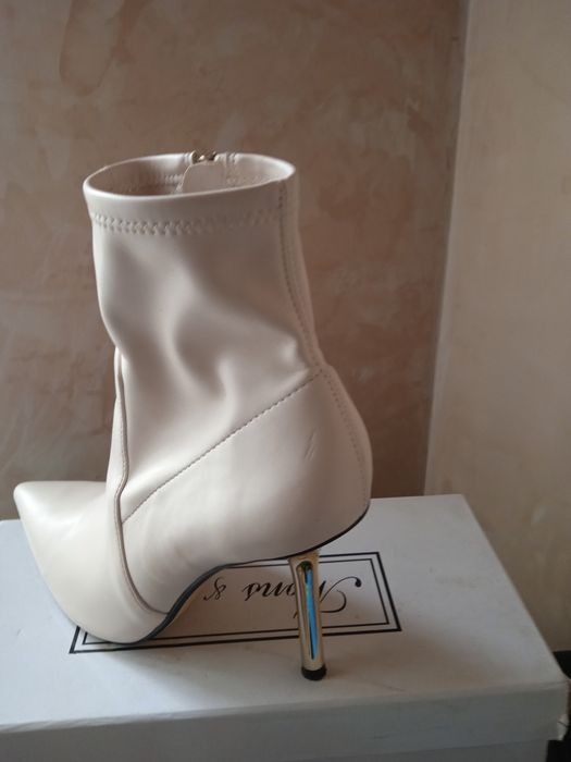 Продам сапоги весна - осень ZARA 38р кожа. 1000 гр.кожа