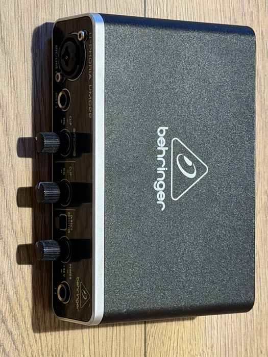Behringer U-Phoria UMC22