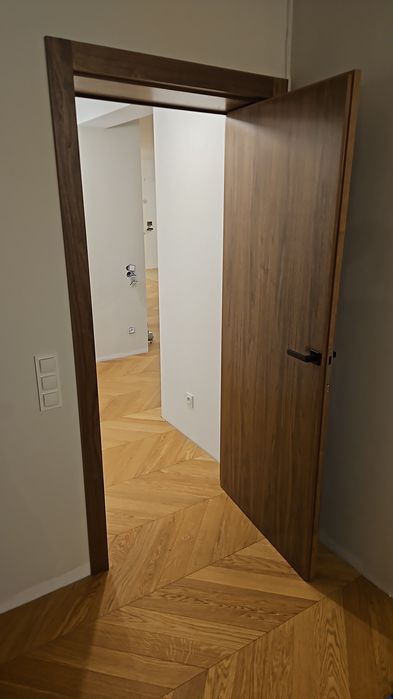 Profesjonalny Montaż Drzwi | Wewnętrzne i Zewnętrzne | Szybkie Terminy