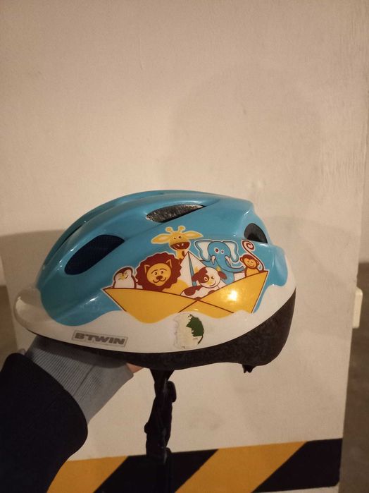 Kask rowerowy dziecięcy marki Decathlon