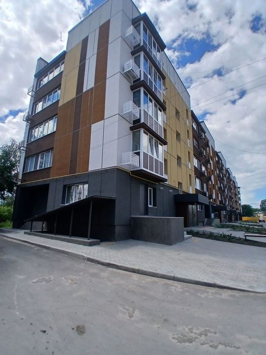 Продаж 2-х кімнатної квартири+ земельна  ділянка.Бородянка.