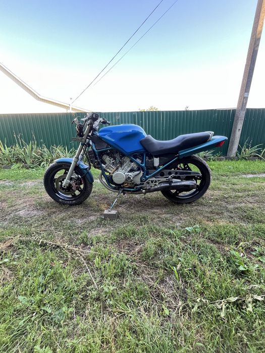 Продам honda vf400r