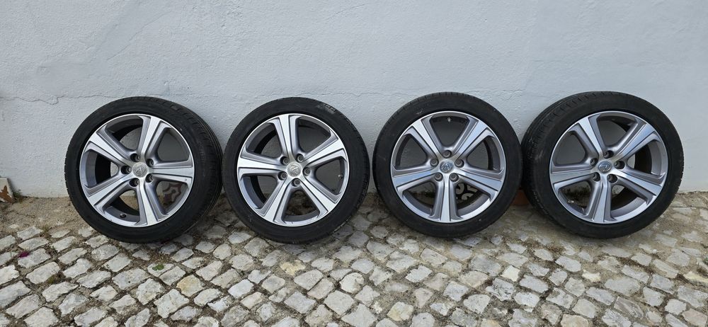 Jantes 18' Lexus com pneus praticamente novos dunlop 235/45R18