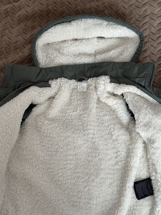 Куртка  H&M демі, весняна, безрукавка для хлопчика чи дівчинку 92