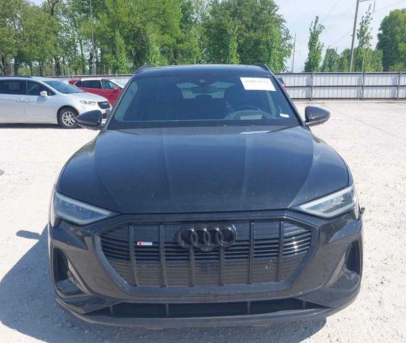 Разборка Audi E-Tron 4ke ауди е-трон Бампер капот крыло фара дверь