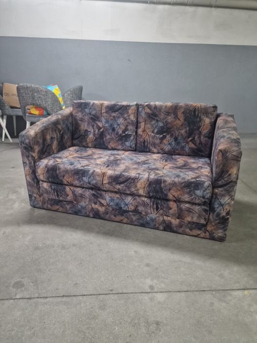 Sofá cama de criança praticamente novo