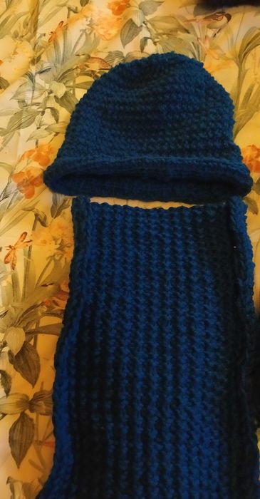 Czapka i szalik -komplet