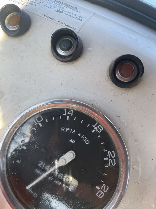 Trator David Brown 885 + charruas + frese + gamela