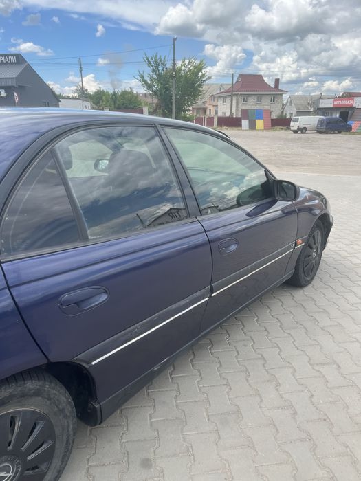 Opel Omega 2.0 16v
