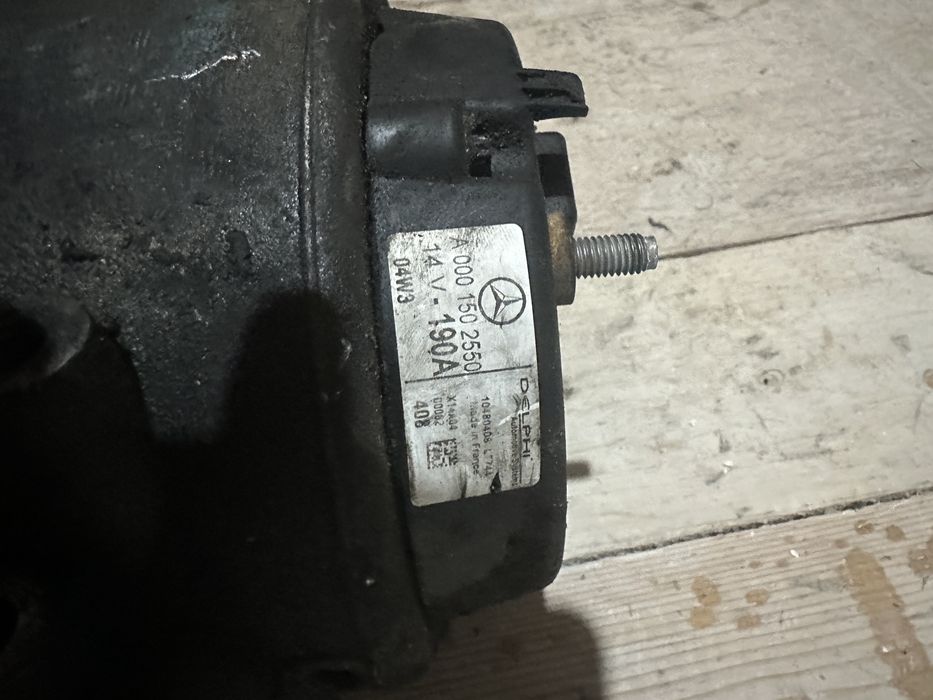 Генератор на мерседес w210 190A 2.0 2.7 дизель