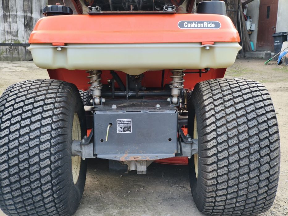 Traktorek kosiarka Kubota T1880