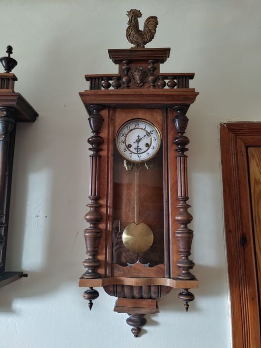 Годинник антикварний настінний маятниковий старовинний з боєм