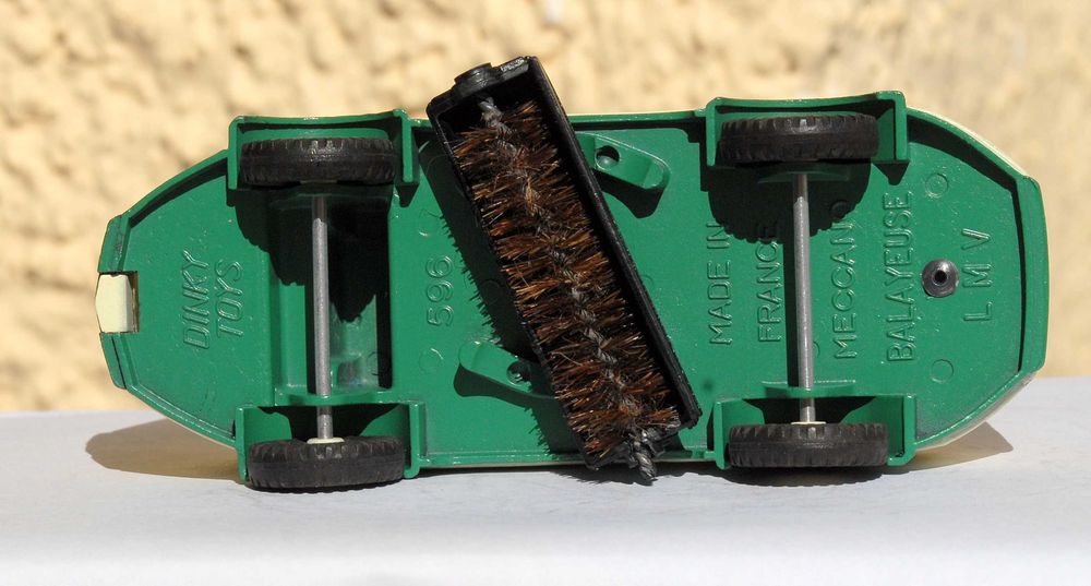 Dinky Toys 596 restaurado