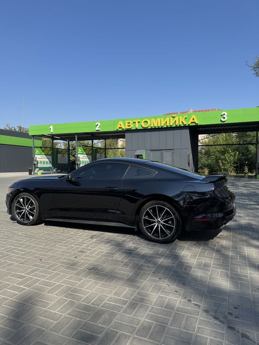 Ford mustang 2017