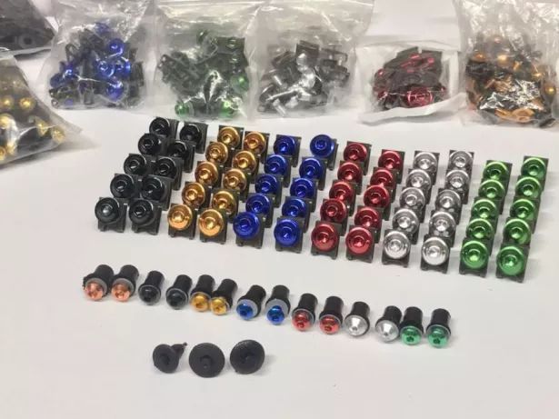 Molas e parafusos para carenagens coloridos anudizados cravos