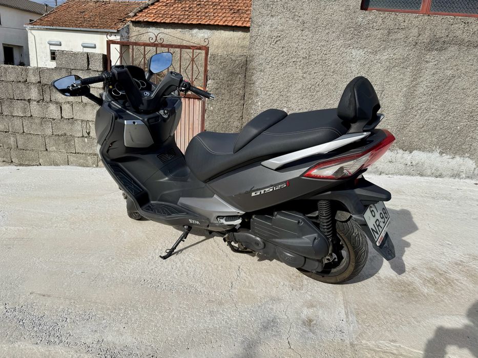 Scooter 125 SYM GTS 125i 2013