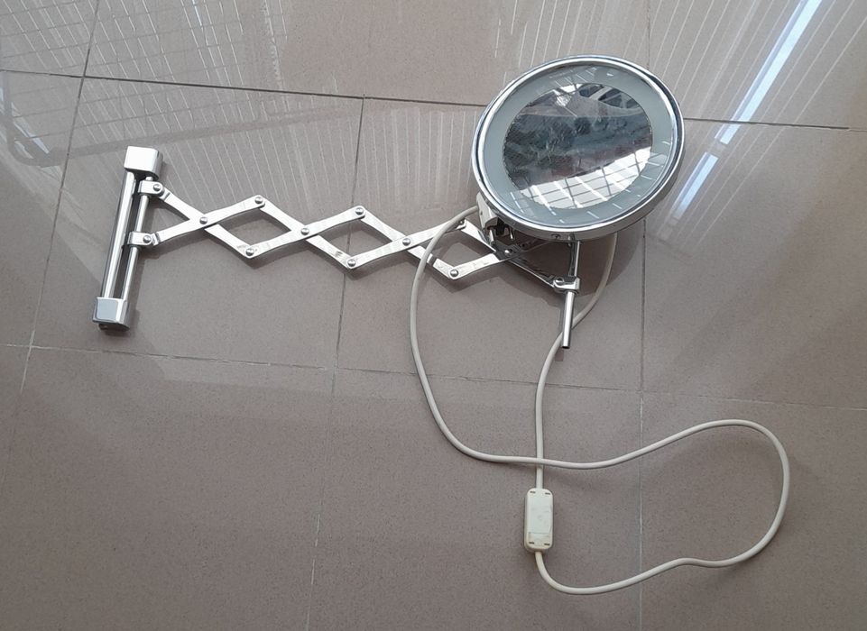 Espelho de aumentar com luz
