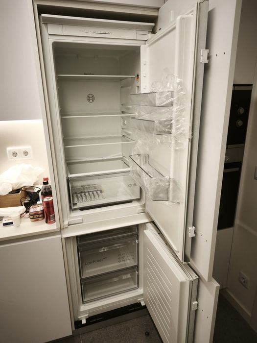 Frigorífico combinado Bosch kiv86nse0