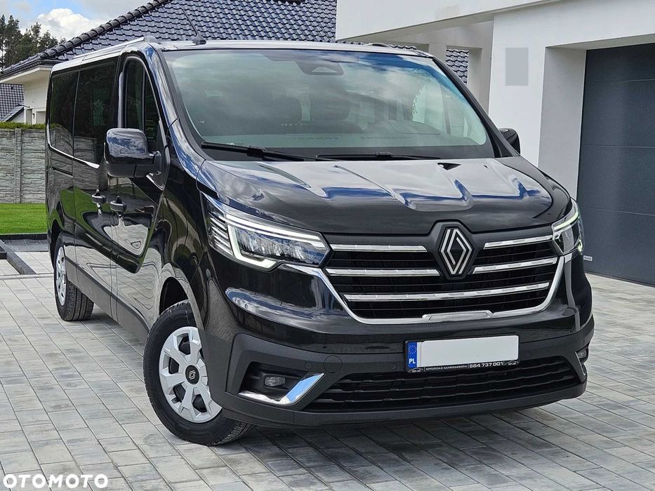 WYNAJEM AUT Renault Trafic 170 KM 2025 9 Osobowy Wynajem Busów Osobowe
