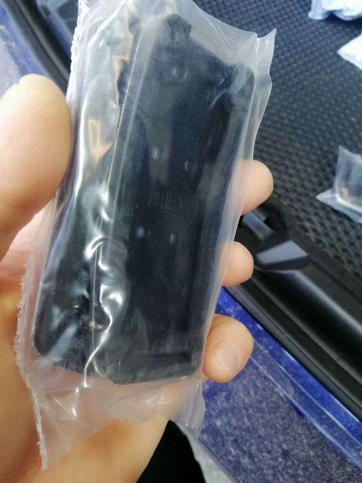 алюминевые резиновые накладки на педали тесла