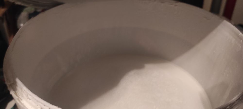 Farba akryl firmy kabe ,biała 5l