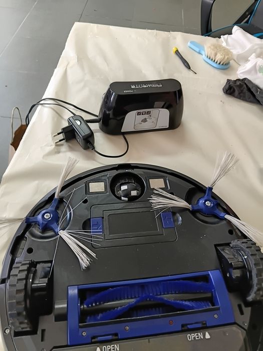 Robot Aspirador Rowenta  X Plorer série 20