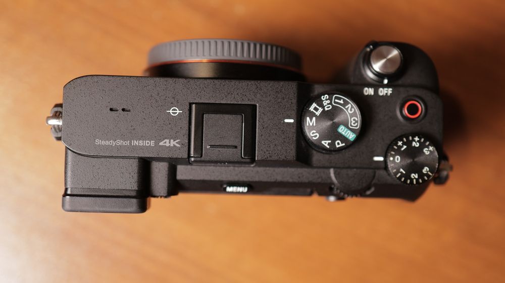 Продам камеру Sony a7c (body)