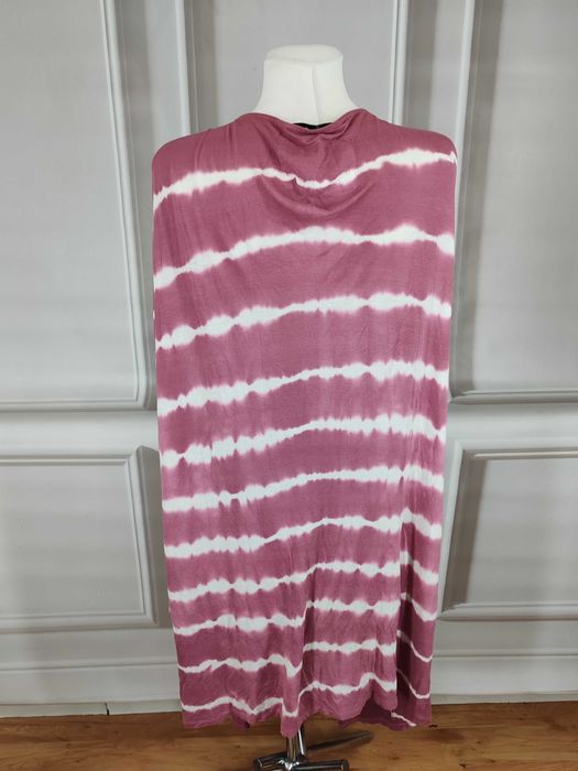 Lekki sweter/narzutka bez zapięcia Tu rozmiar ok 50/52 wiskoza/elastan