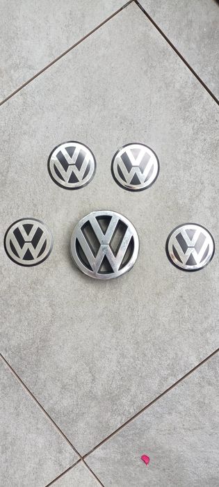 Przedni znaczek Volkswagen VW